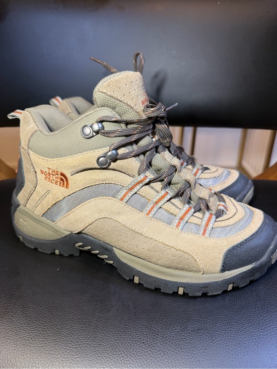The North Face Other - The North Face Tan and Gray Waterproof Hiking Boots Men’s Sz 8.5